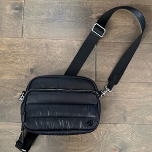 lululemon athletica Black “Everywhere” Crossbody Wunder Puff Bag
